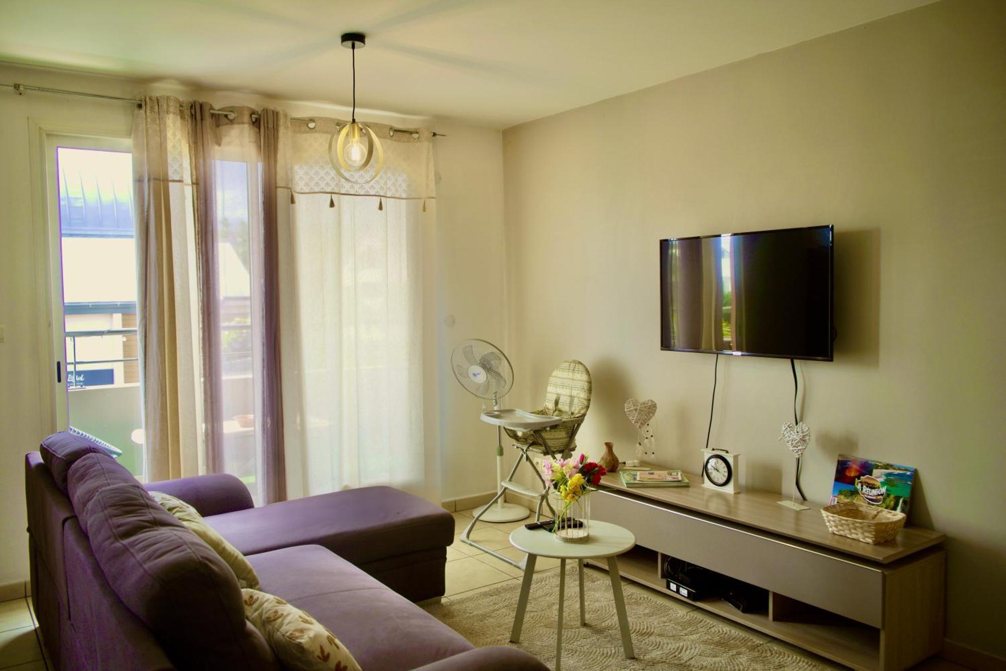 Les Balcons Du Theatre Apartment Saint-Gilles-les Bains Bagian luar foto
